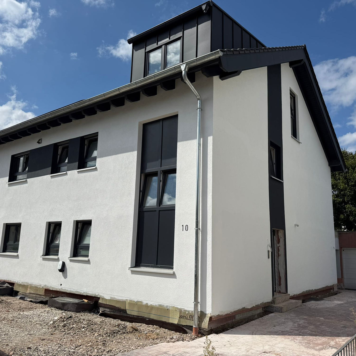 Großprojekt mit WDVS & Farbkonzept